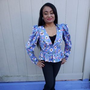 Meet your Posher, Bibi